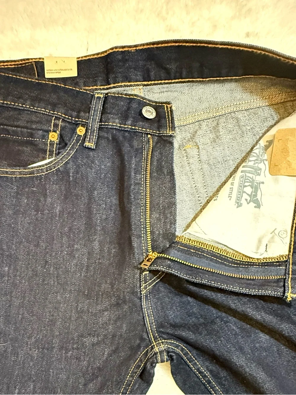 Levis straight leg